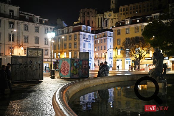 night kiss in lisboa 