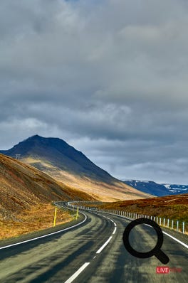 iceland road montain view